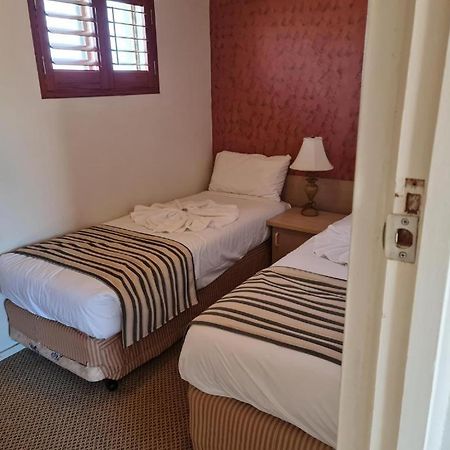 Country Plaza Motel Taree Exteriör bild