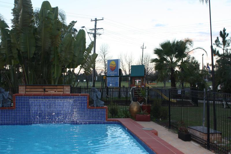 Country Plaza Motel Taree Exteriör bild
